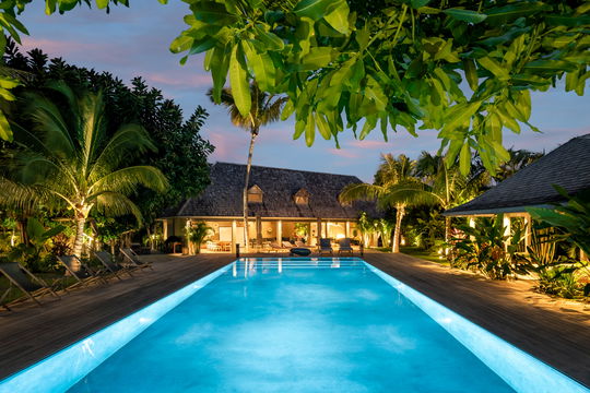VILLA MANOIR DE LORIENT BY NIGHT 5