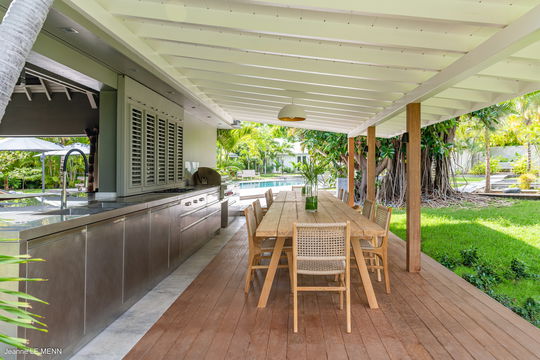 VILLA MANOIR DE LORIENT KITCHEN & DINING AREA 7