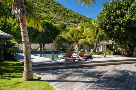 VILLA MANOIR DE LORIENT POOL & TERRACE 10
