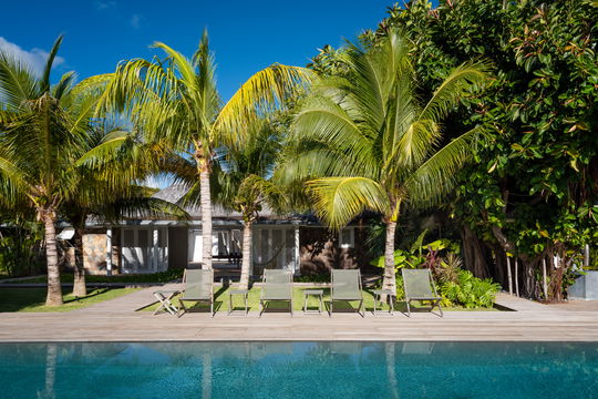 VILLA MANOIR DE LORIENT POOL & TERRACE 12