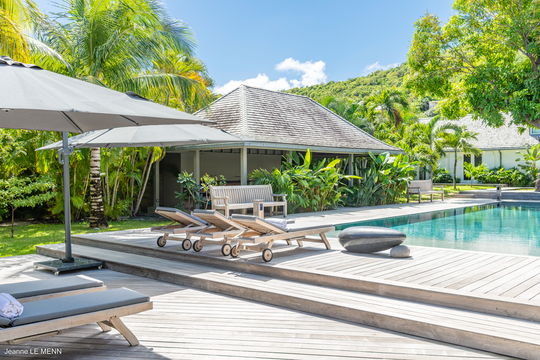 VILLA MANOIR DE LORIENT POOL & TERRACE 6