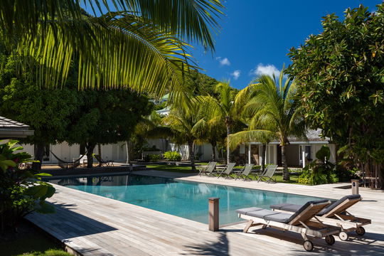 VILLA MANOIR DE LORIENT POOL & TERRACE 9