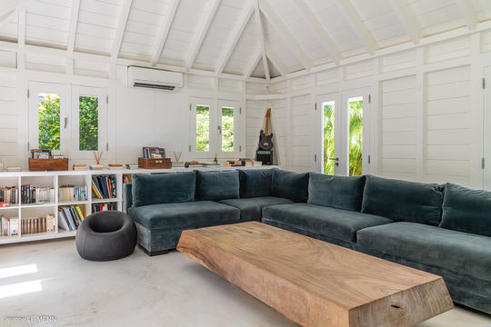 VILLA MANOIR DE LORIENT TV ROOM 1