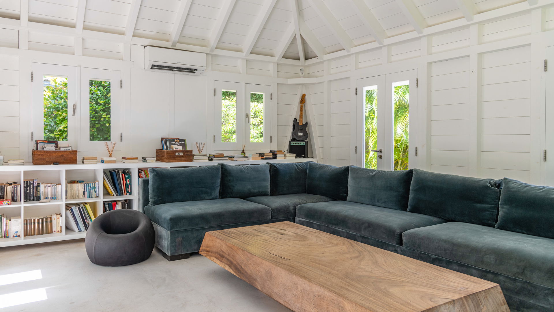 TV ROOM