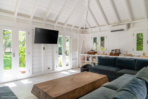 VILLA MANOIR DE LORIENT TV ROOM 2