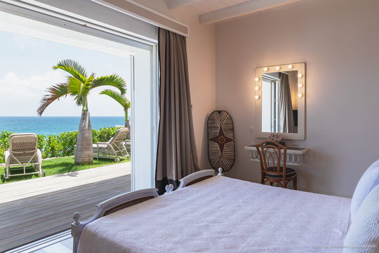 VILLA IL FARO BEDROOM4 2