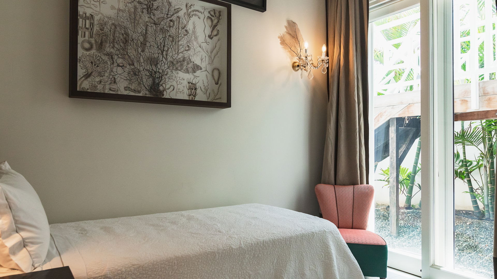 BEDROOM 7
