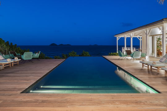 VILLA IL FARO BY NIGHT 1