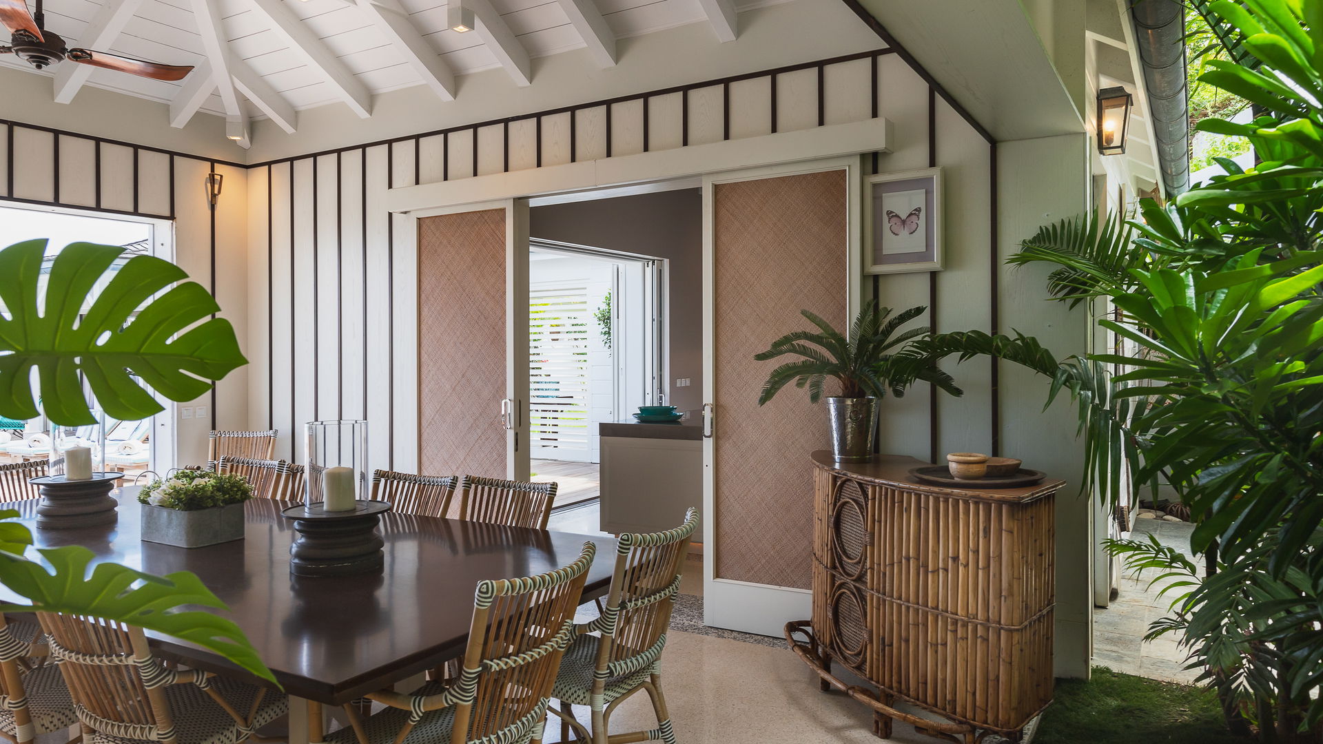 KITCHEN & DINING AREA