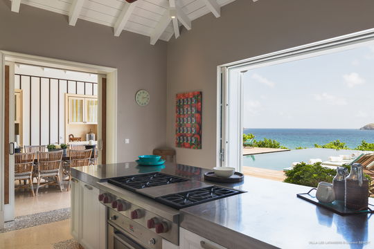 VILLA IL FARO KITCHEN & DINING AREA 5