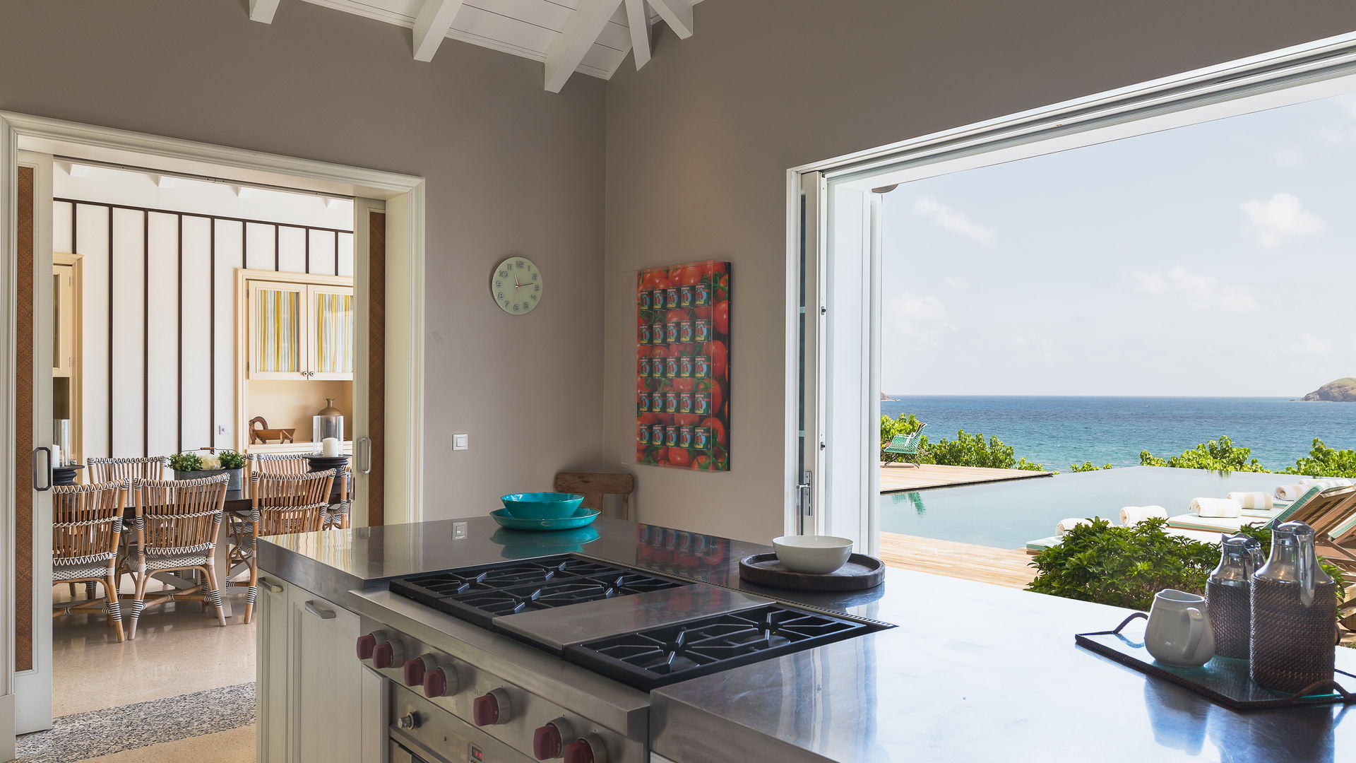 KITCHEN & DINING AREA