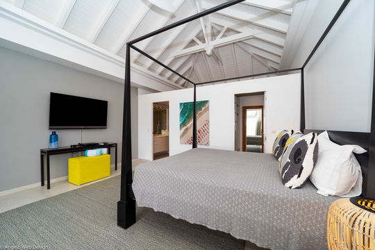 VILLA EDEN VIEW BEDROOM1 2