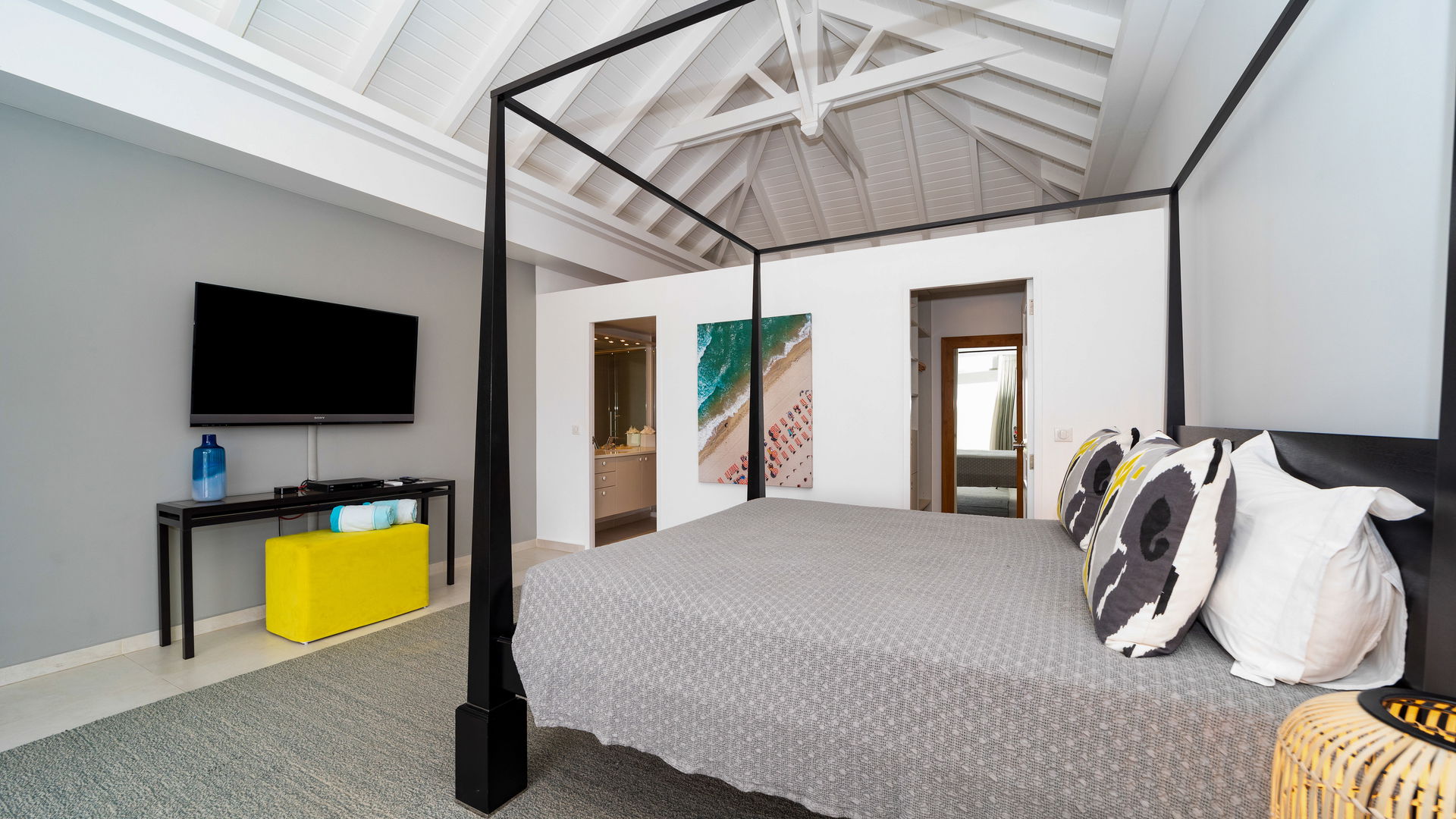 BEDROOM 1