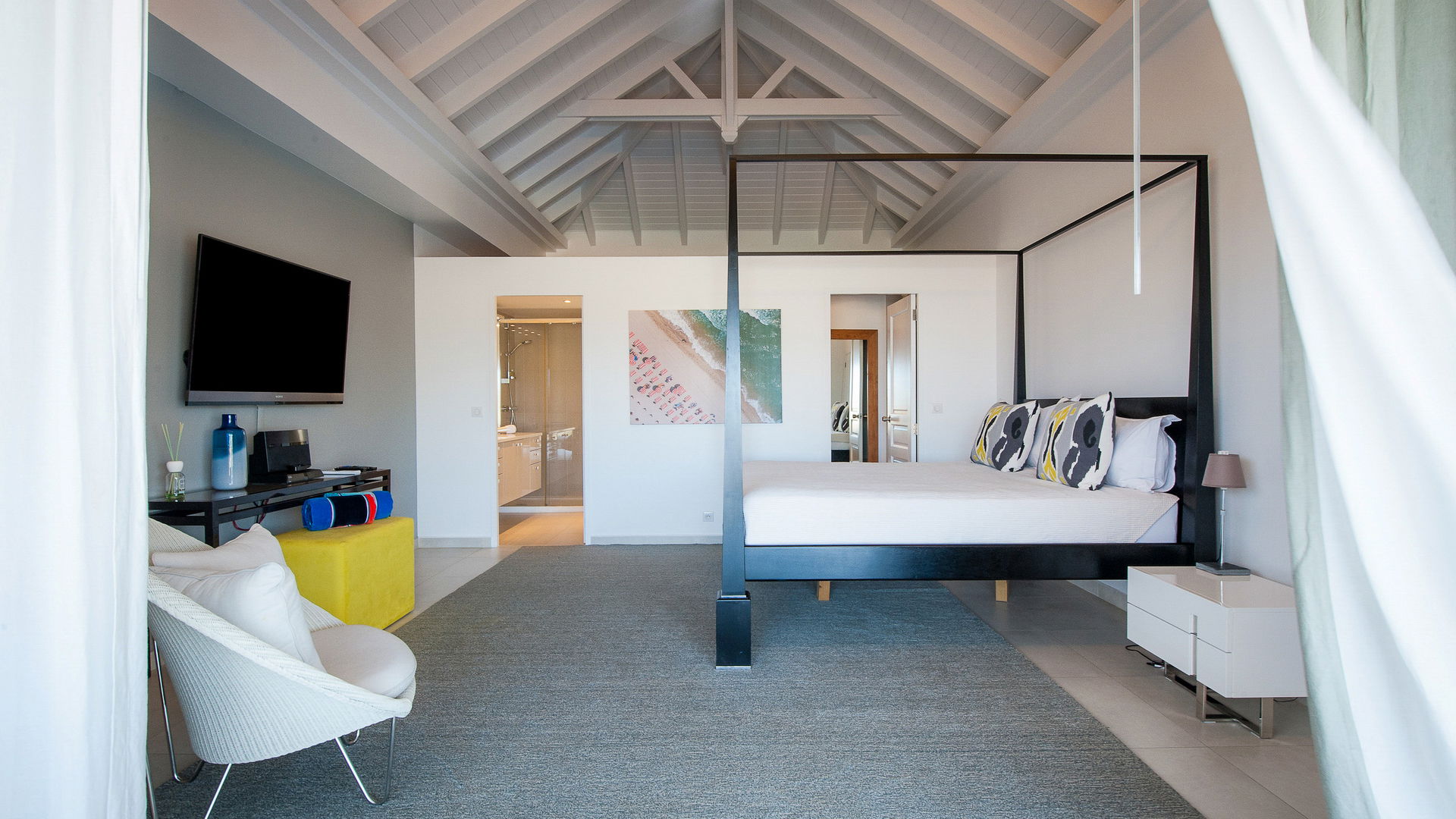 BEDROOM 1