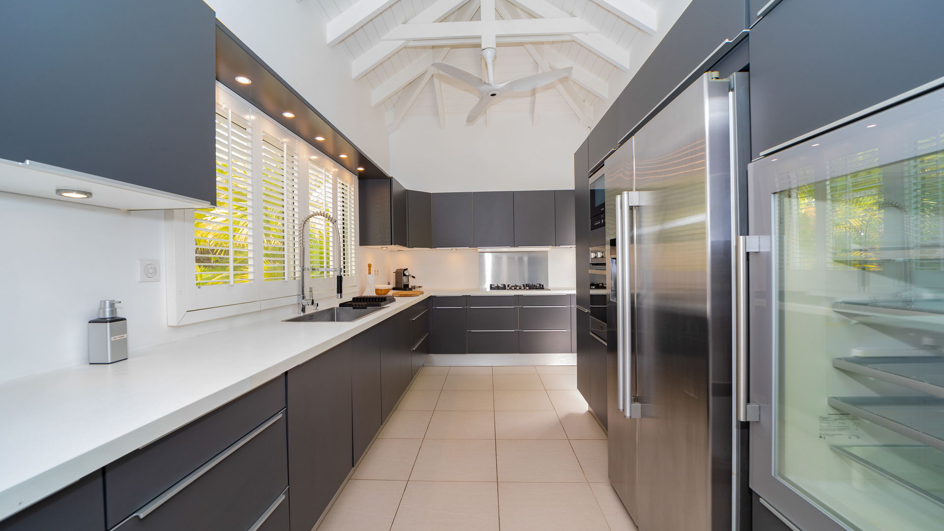 KITCHEN & DINING AREA