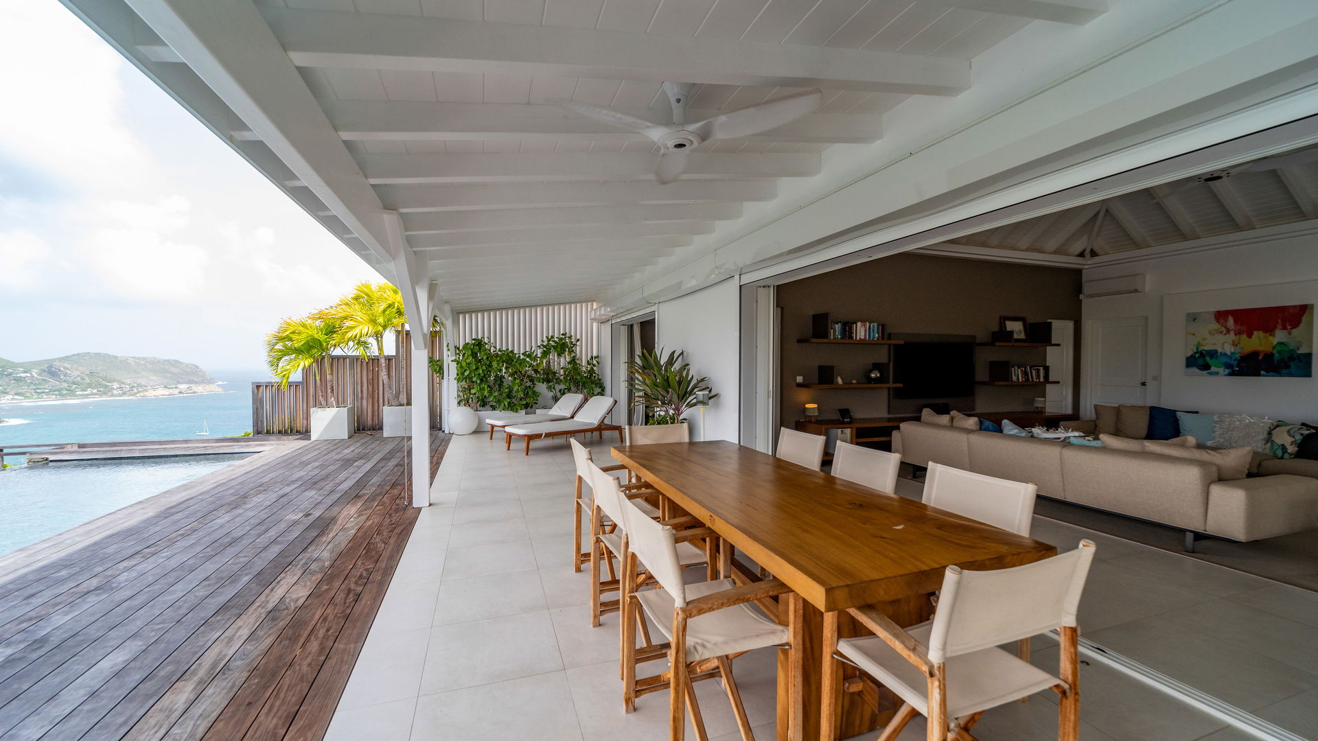 KITCHEN & DINING AREA