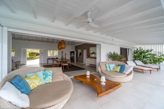 VILLA EDEN VIEW OUTDOOR LOUNGE AREA 2