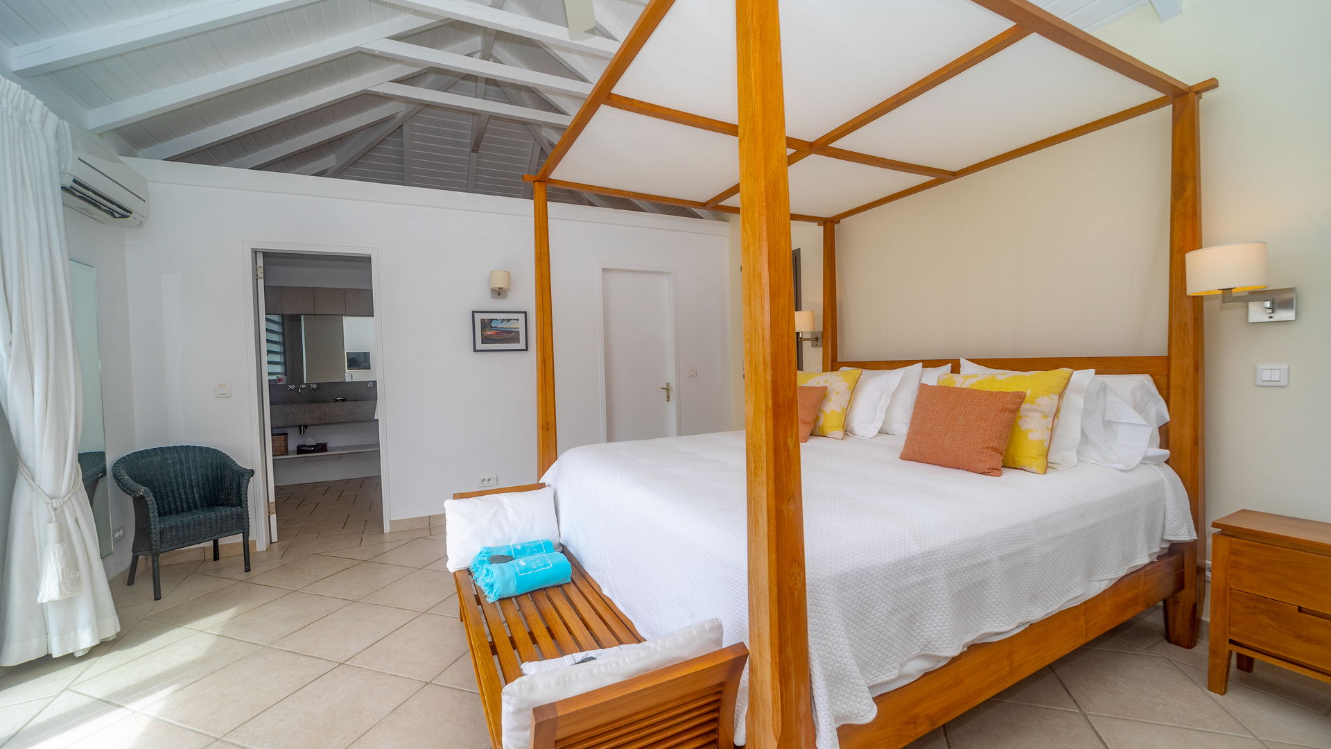 BEDROOM 1