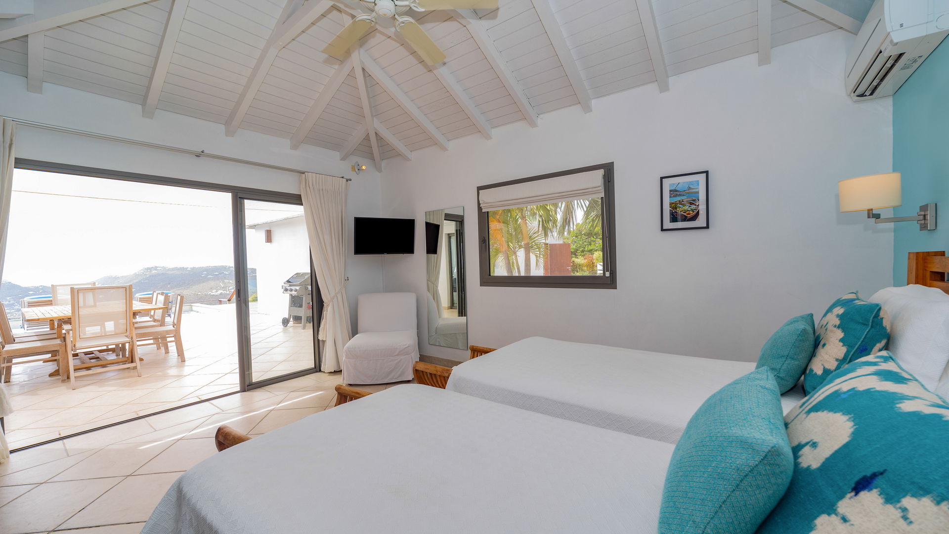 BEDROOM 2