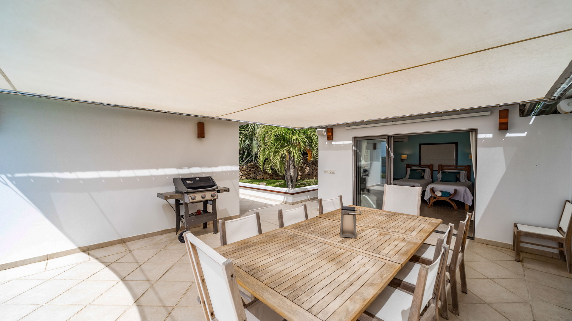 KITCHEN & DINING AREAS