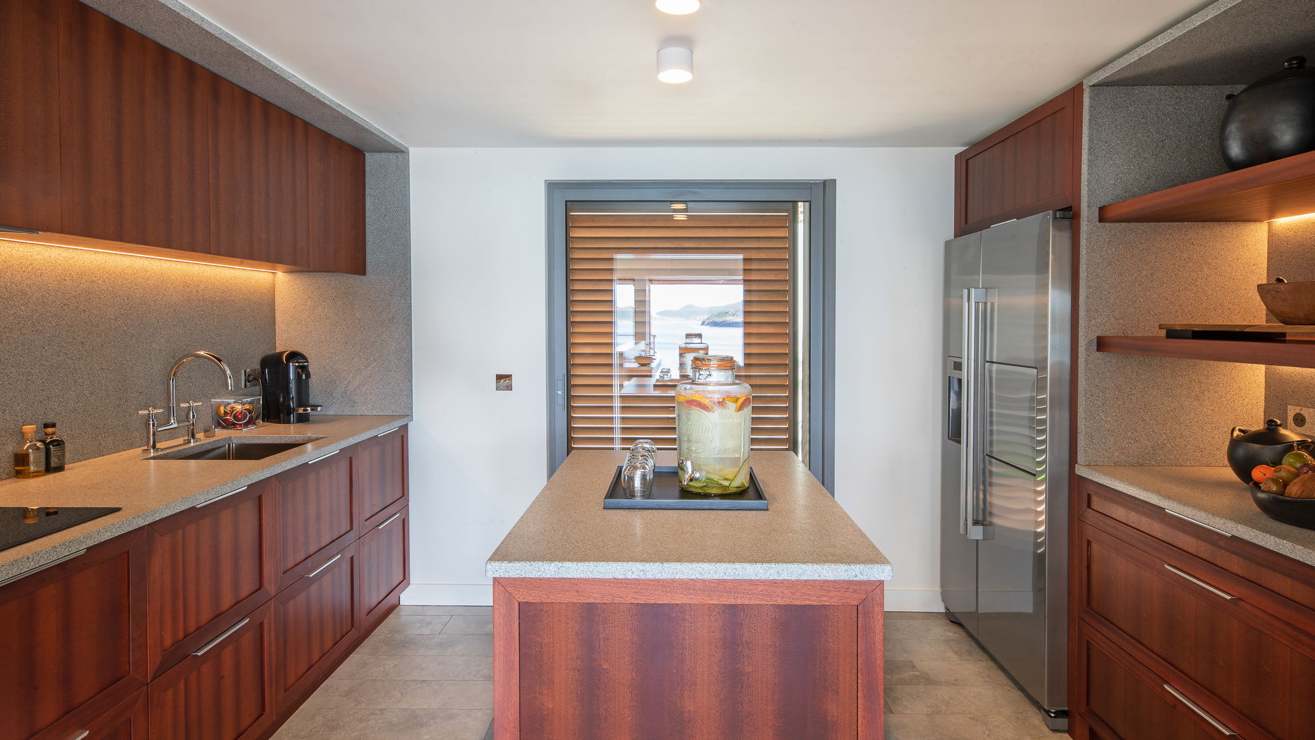 KITCHEN & DINING AREA