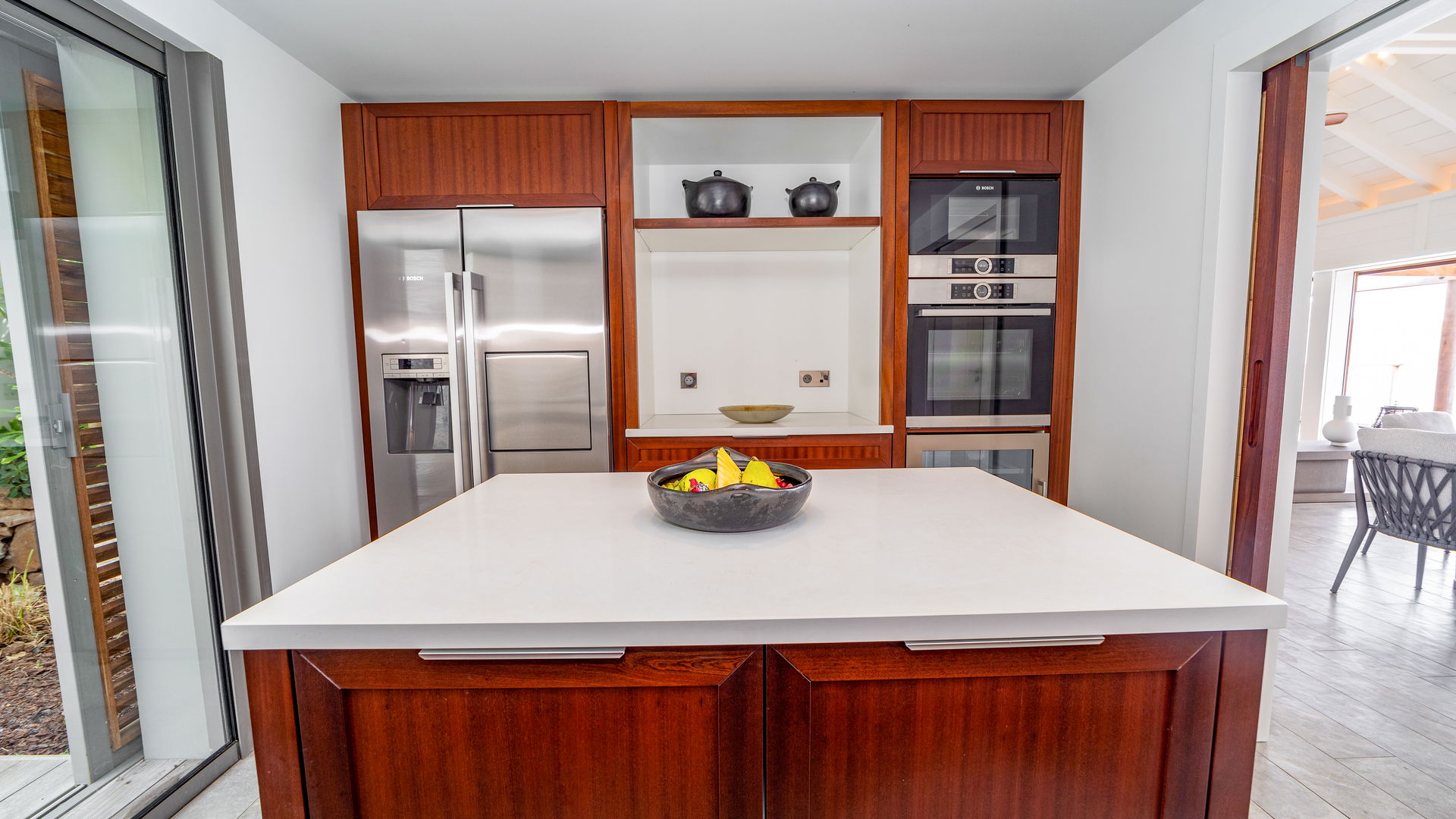 KITCHEN & DINING AREA