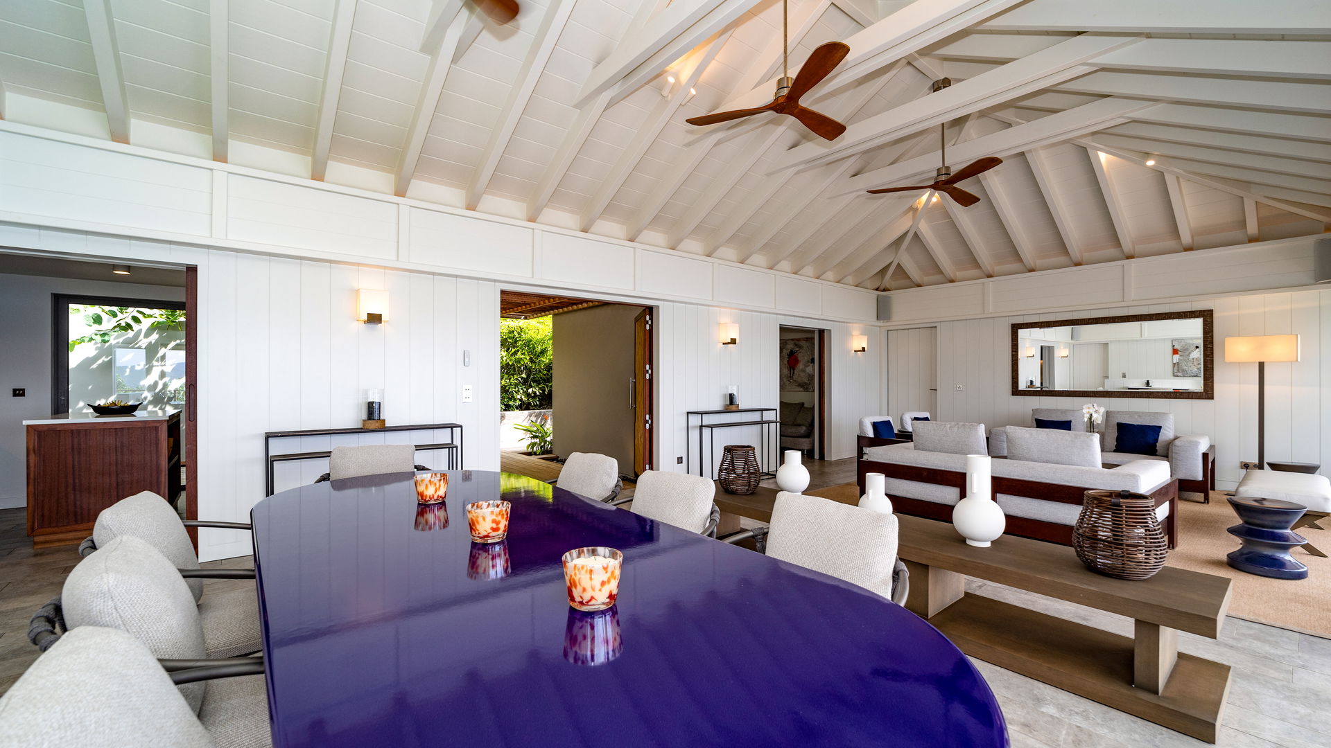 KITCHEN & DINING AREA