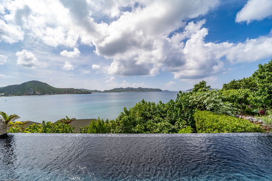 VILLA MARIA POOL & TERRACE 7