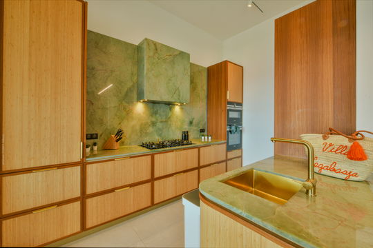 VILLA NAGABAAJA KITCHEN & DINING AREA 3