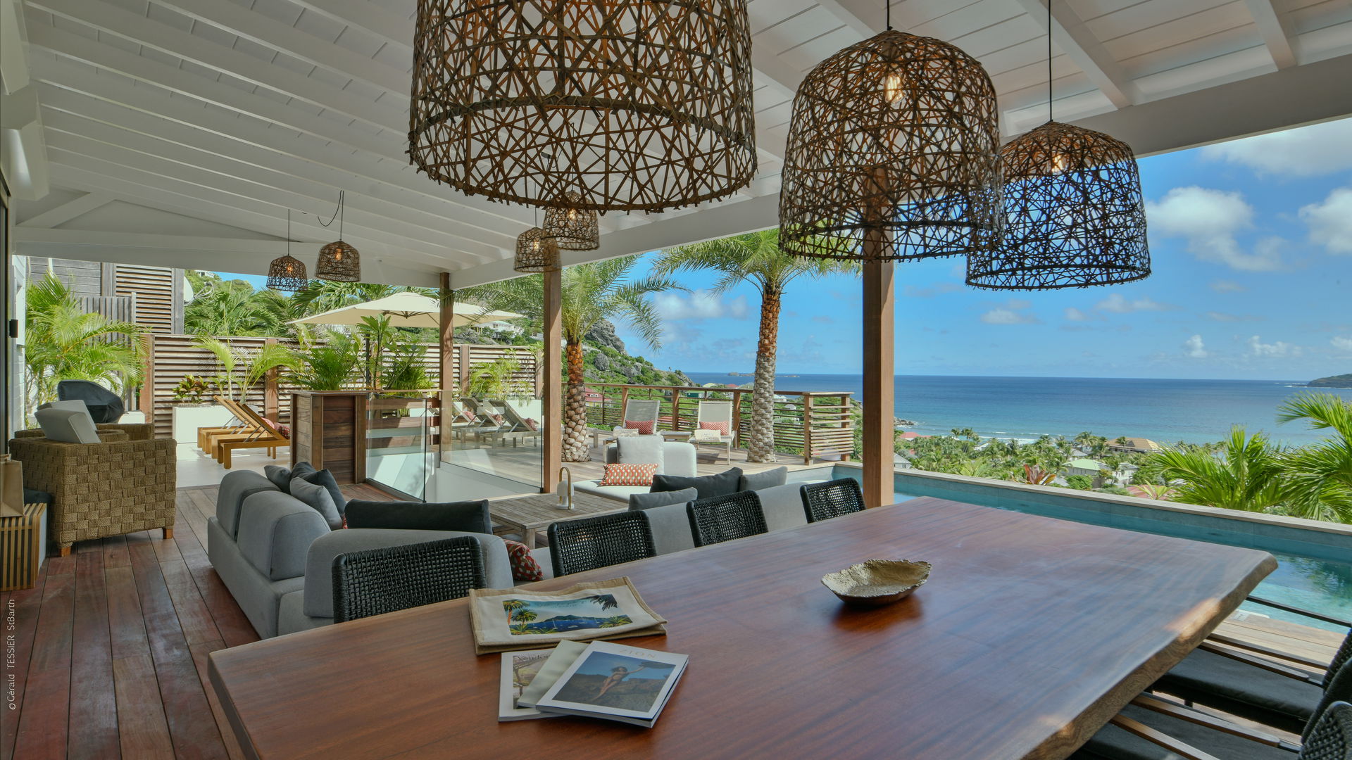 KITCHEN & DINING AREA