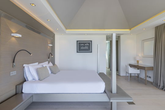 VILLA LOUKOKO BEDROOM1 5