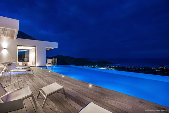 VILLA LOUKOKO BY NIGHT 1