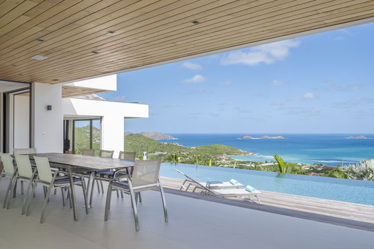 VILLA LOUKOKO KITCHEN & DINING AREA 12