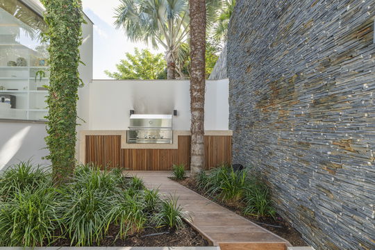 VILLA LOUKOKO KITCHEN & DINING AREA 15