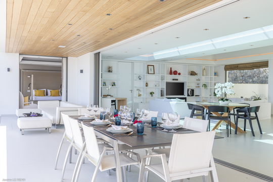 VILLA LOUKOKO KITCHEN & DINING AREA 9