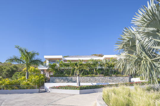 VILLA LOUKOKO OUTDOORS 4