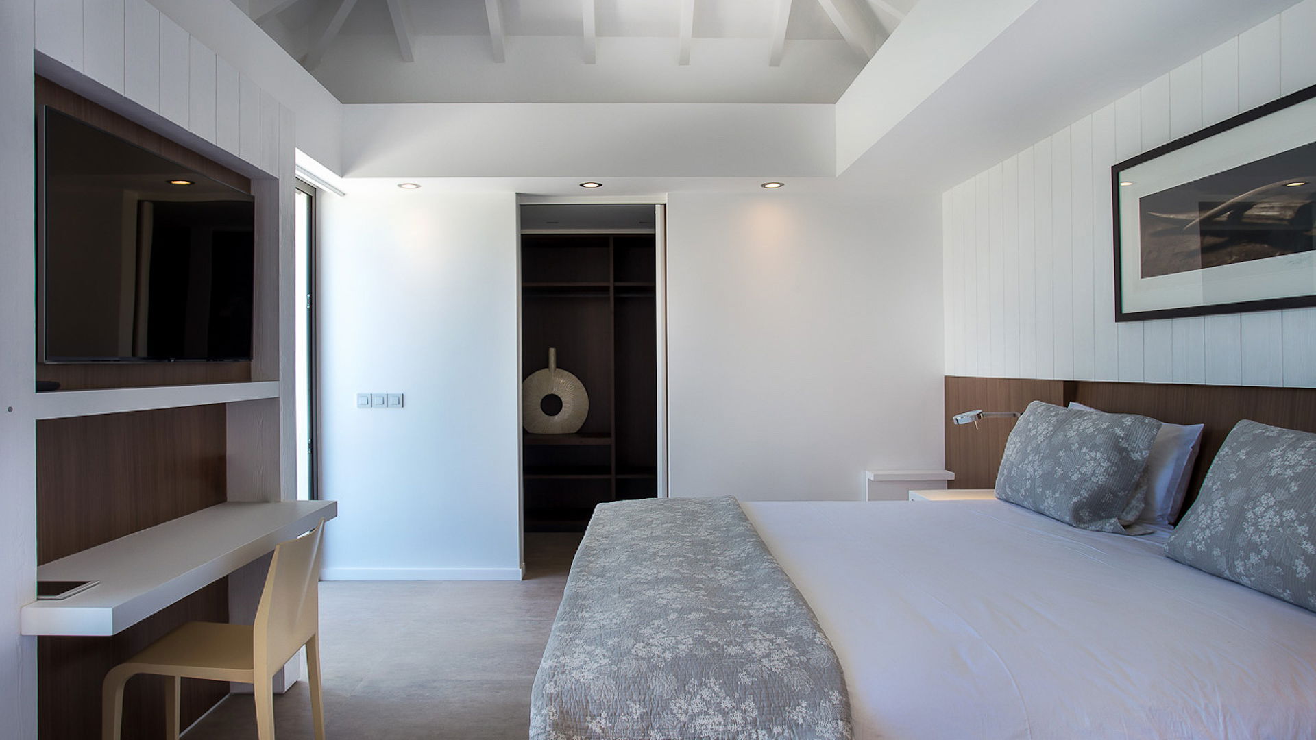 BEDROOM 1