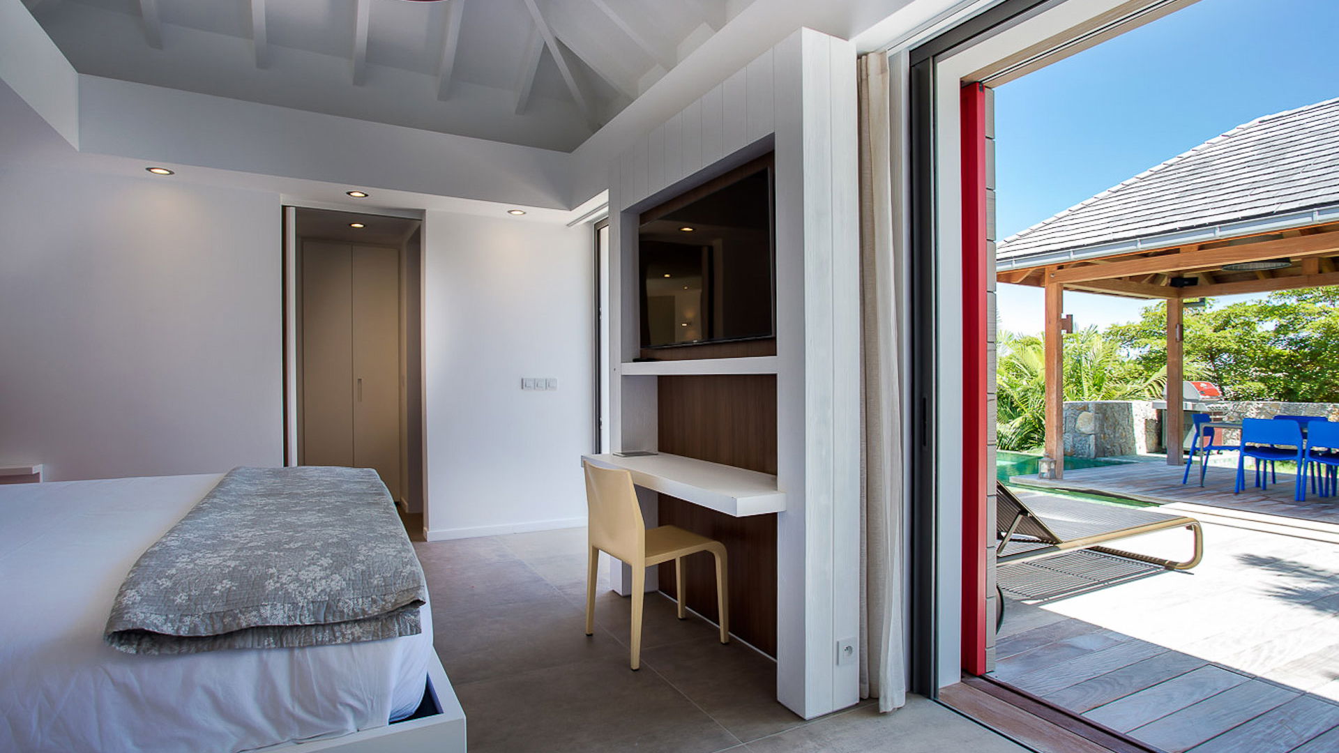 BEDROOM 1