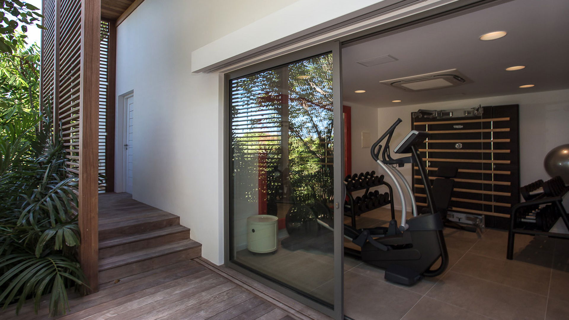 FITNESS AREA