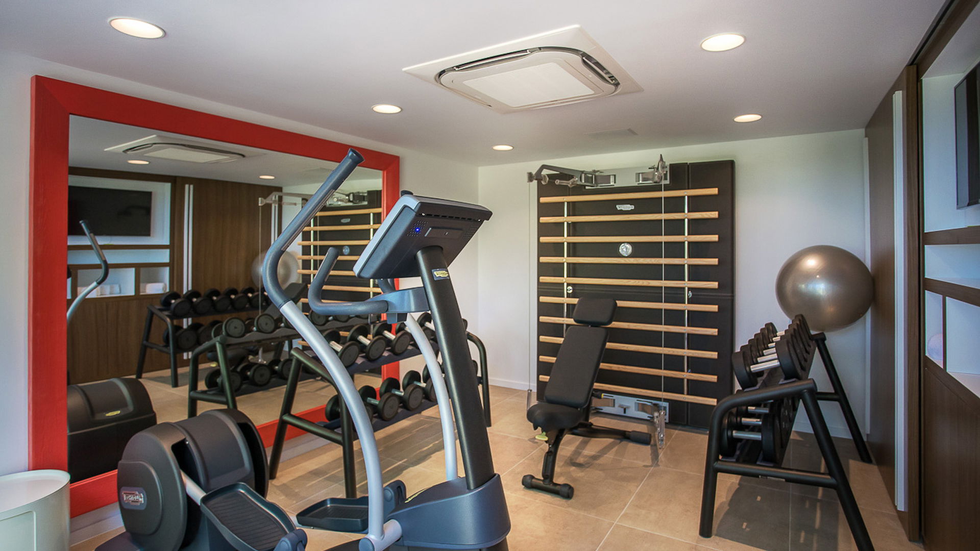 FITNESS AREA