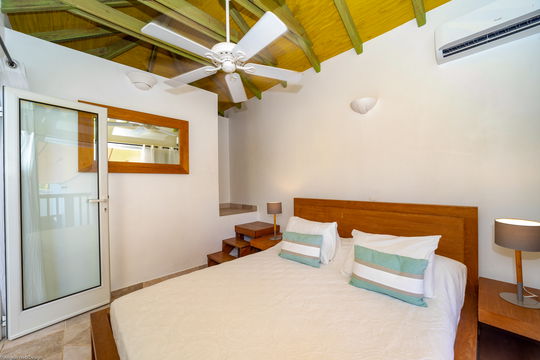 VILLA LO D'AMOUR BEDROOM1 3