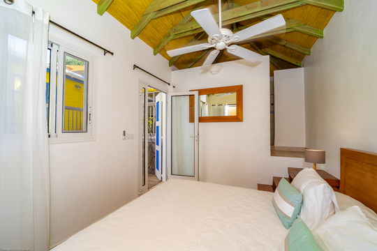 VILLA LO D'AMOUR BEDROOM1 4