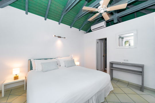 VILLA LO D'AMOUR BEDROOM2 3