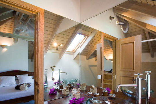 VILLA LO D'AMOUR BEDROOM3 7
