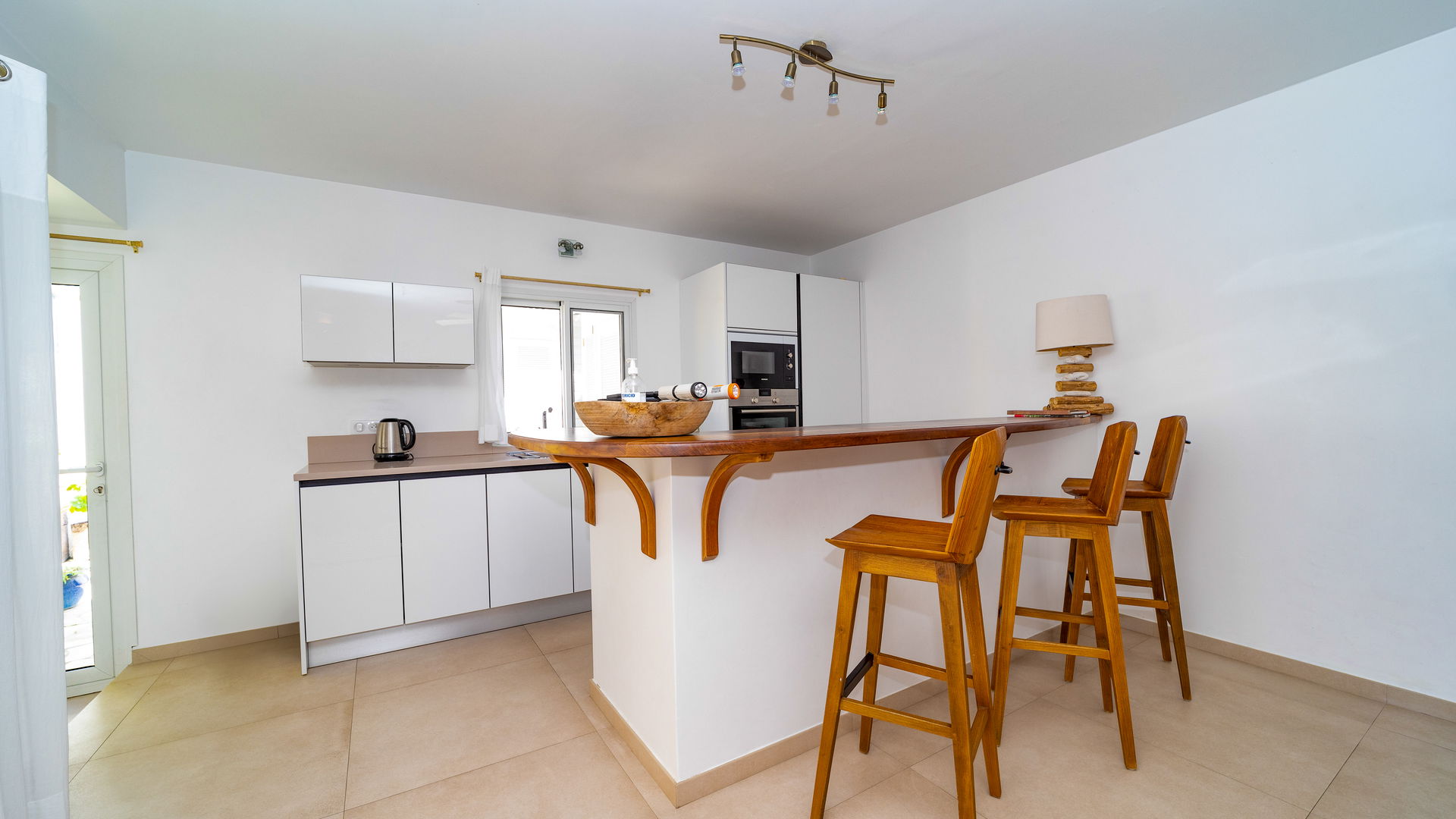 LIVING AREA & KITCHEN