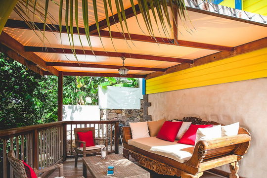 VILLA LO D'AMOUR OUTDOOR LOUNGE AREA 3