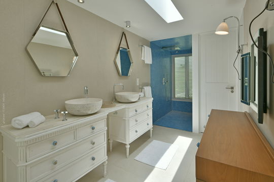 VILLA ONLY YOU BEDROOM1 5