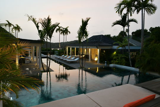 VILLA ONLY YOU BY NIGHT 1