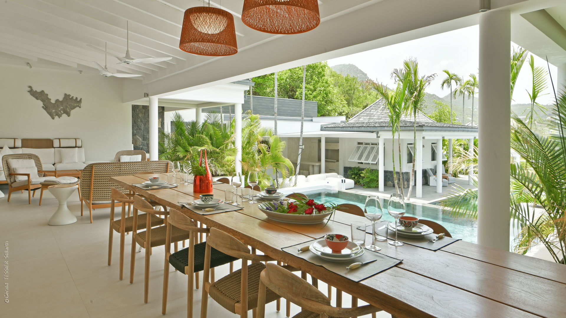 KITCHEN & DINING AREA