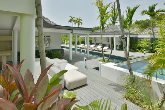 VILLA ONLY YOU OUTDOOR LOUNGE AREA 1